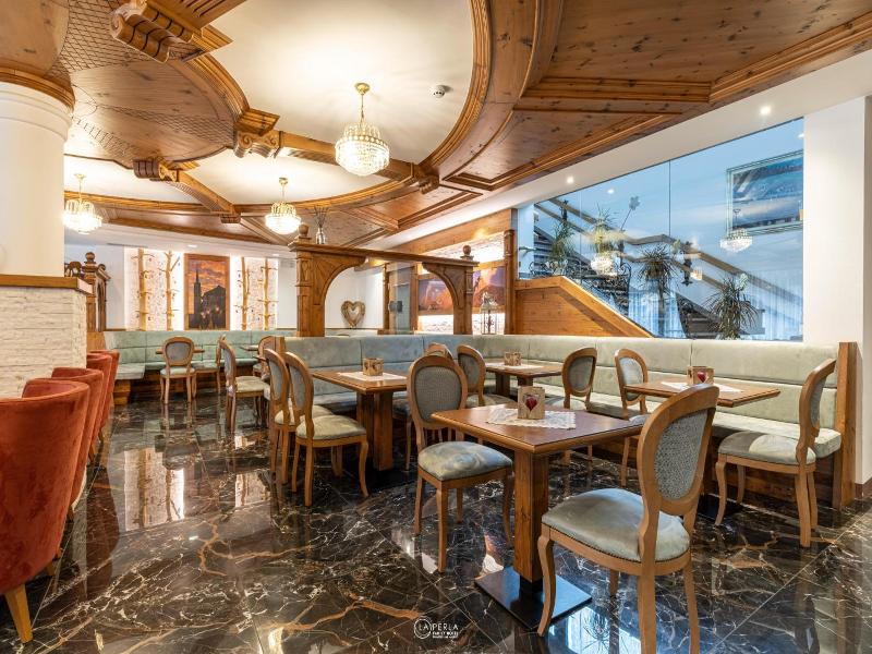 Family Hotel La Perla - Genel