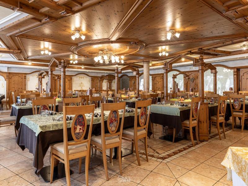 Family Hotel La Perla - Genel