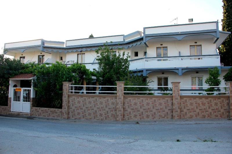 Dimitra Sun - Genel