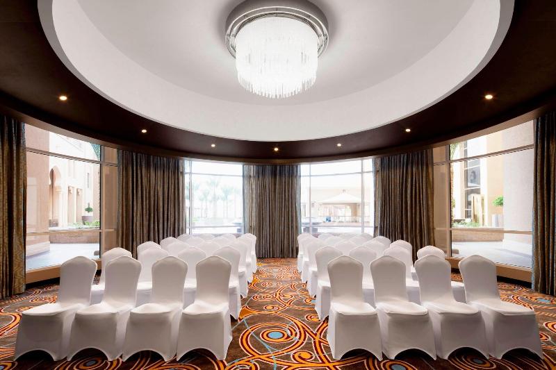 Sheraton Sharjah Beach Resort & Spa - Toplantı