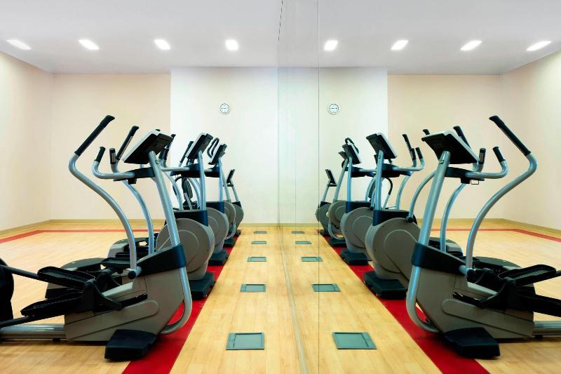 Sheraton Sharjah Beach Resort & Spa - Aktivite