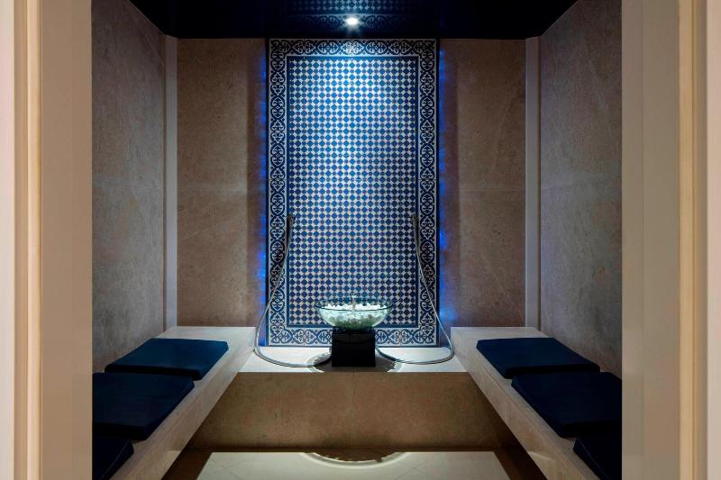 Sheraton Sharjah Beach Resort & Spa - Aktivite