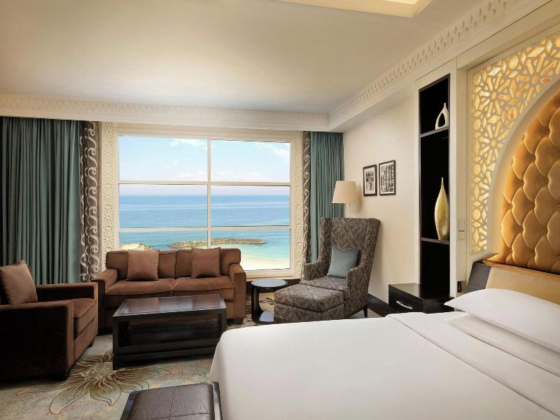 Sheraton Sharjah Beach Resort & Spa - Oda