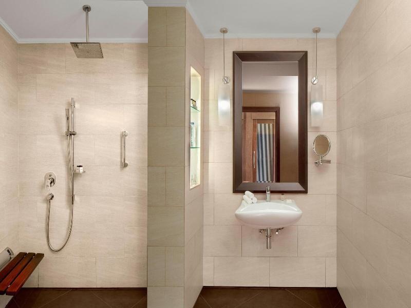 Sheraton Sharjah Beach Resort & Spa - Oda