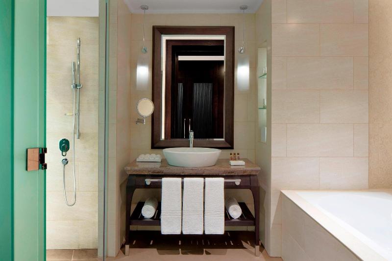 Sheraton Sharjah Beach Resort & Spa - Oda