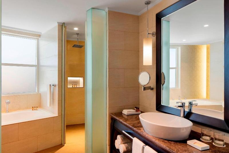 Sheraton Sharjah Beach Resort & Spa - Oda