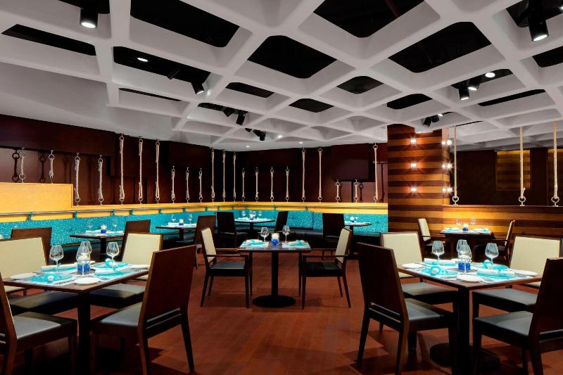 Sheraton Sharjah Beach Resort & Spa - Restoran