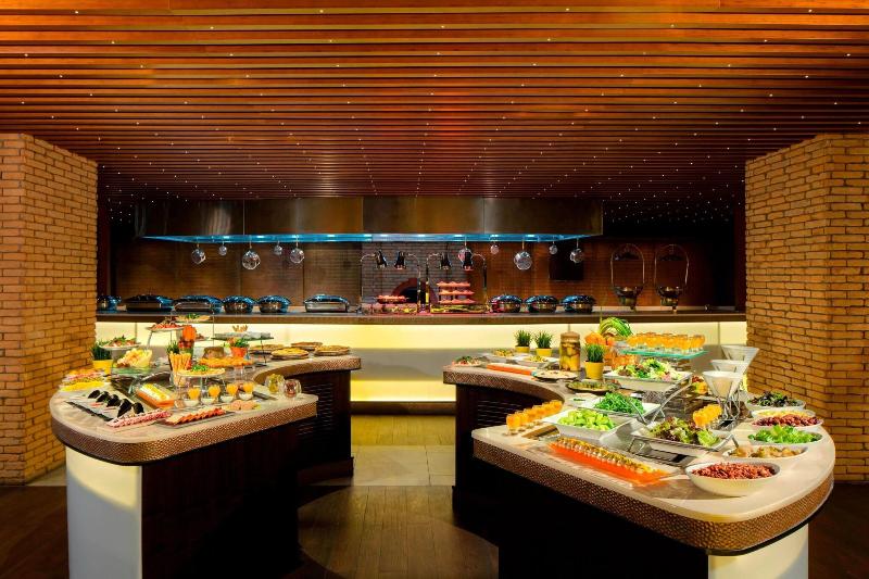 Sheraton Sharjah Beach Resort & Spa - Restoran