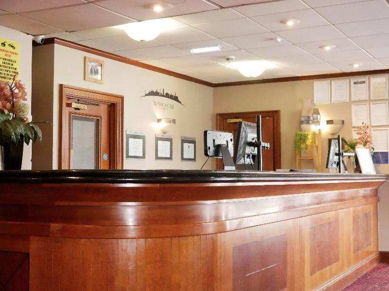 Britannia Newcastle Airport - Lobi