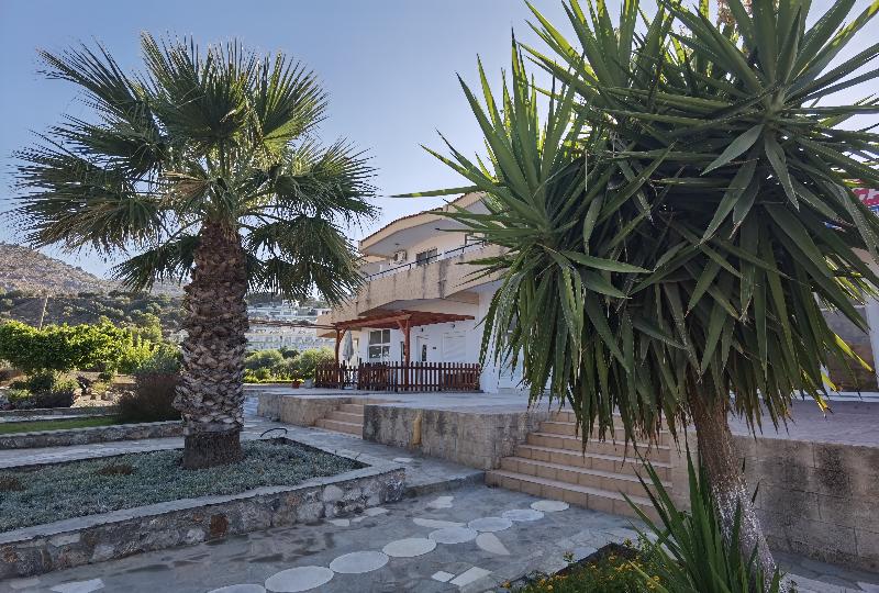 Vlycha Beach Studios - Genel