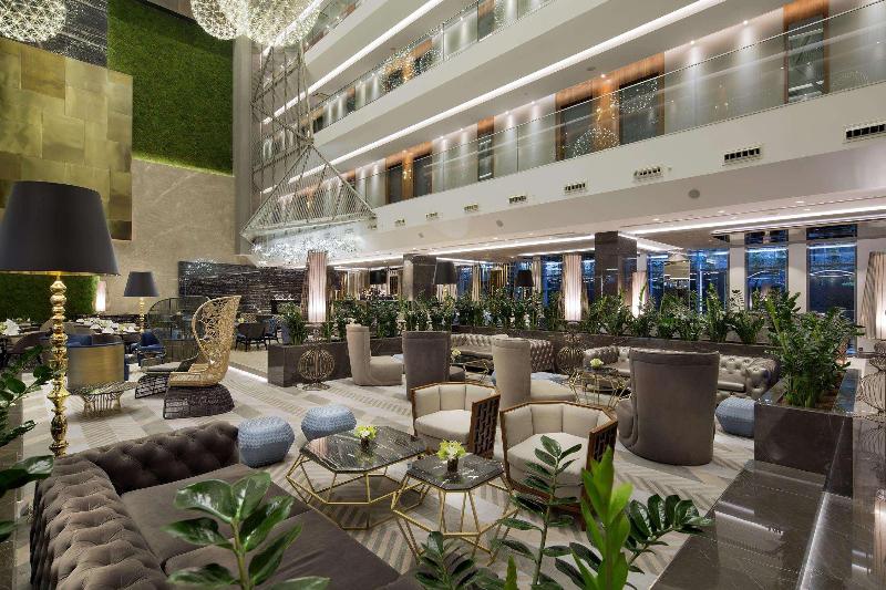 DoubleTree by Hilton Istanbul - Piyalepasa - Bar