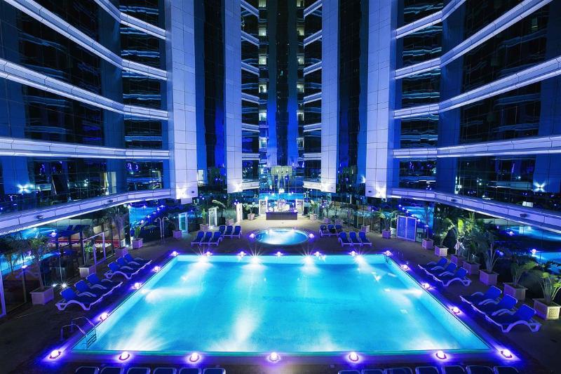 Marriott Hotel Production City Dubai - Havuz