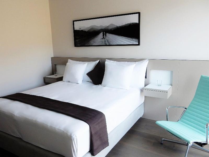 Modern Times Hotel Vevey - Oda