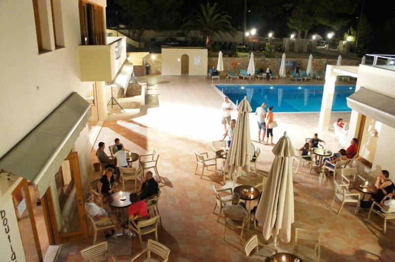 Alonissos Beach Bungalows & Suites Hotel - Bar