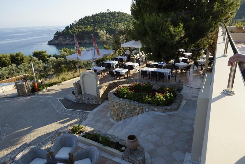 Alonissos Beach Bungalows & Suites Hotel - Lobi