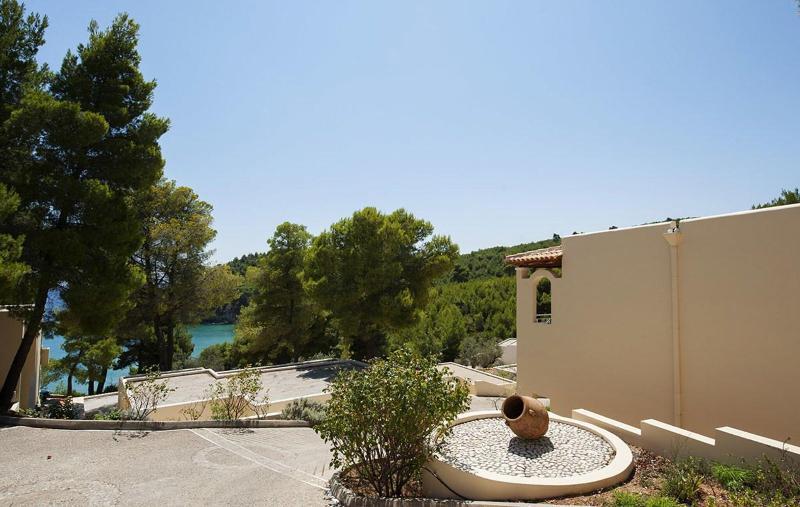Alonissos Beach Bungalows & Suites Hotel - Genel