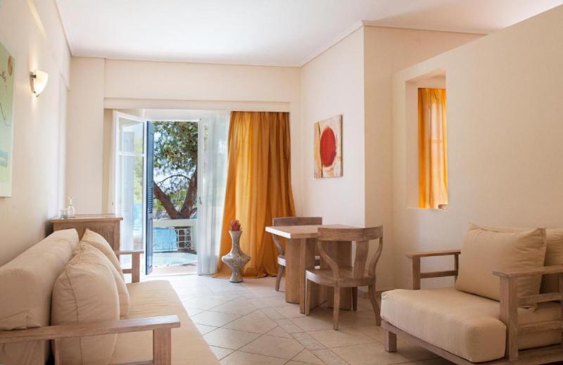 Alonissos Beach Bungalows & Suites Hotel - Oda