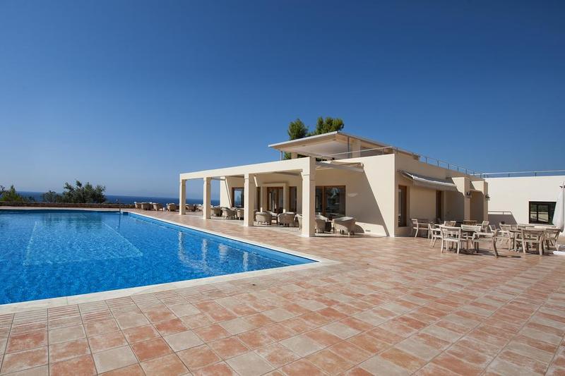 Alonissos Beach Bungalows & Suites Hotel - Havuz