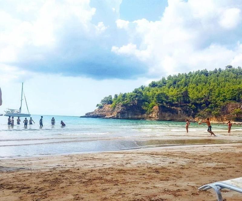 Alonissos Beach Bungalows & Suites Hotel - Plaj