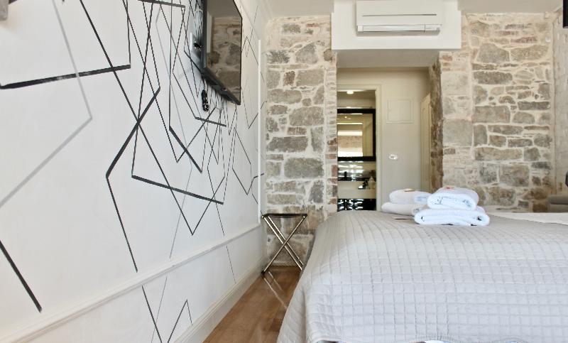 Galeria Valeria Downtown - Quaint & Elegant Hotels - Oda