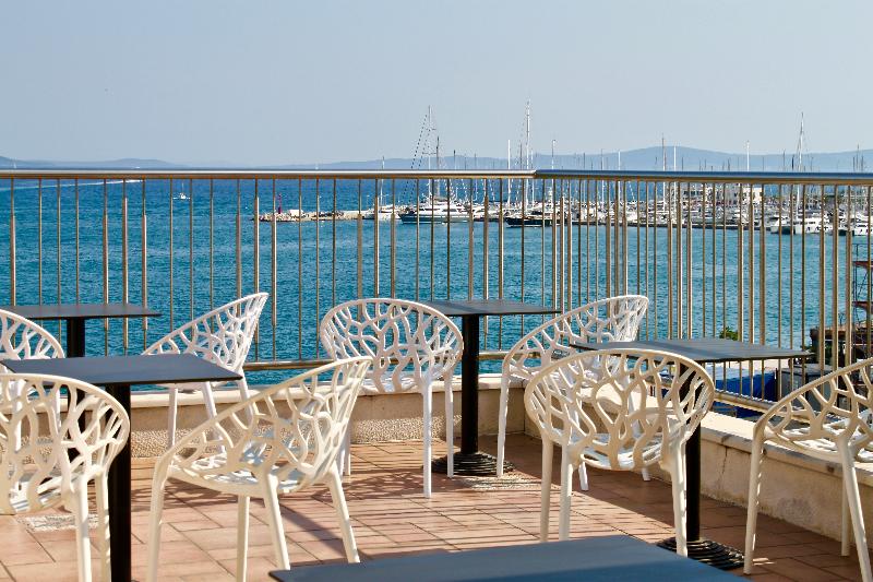 Galeria Valeria Downtown - Quaint & Elegant Hotels - Teras