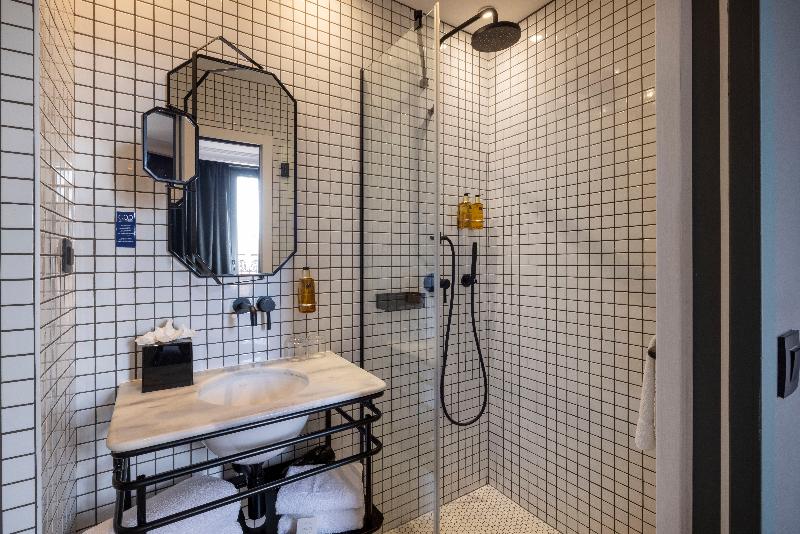 Coq Hotel (Community of Quality) - Oda