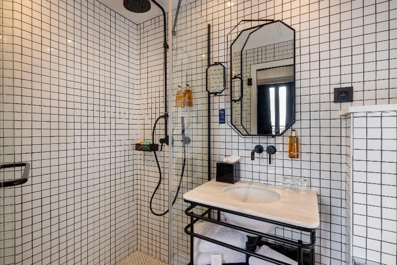 Coq Hotel (Community of Quality) - Oda