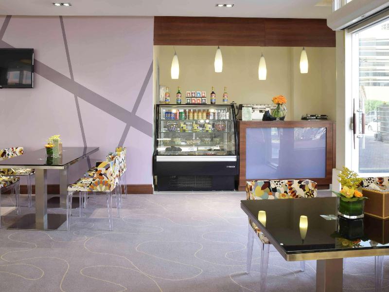 Novotel Suites Riyadh Dyar - Bar