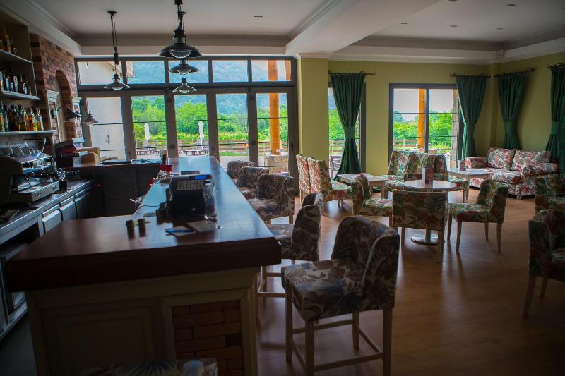 Irenes Resort - Lobi