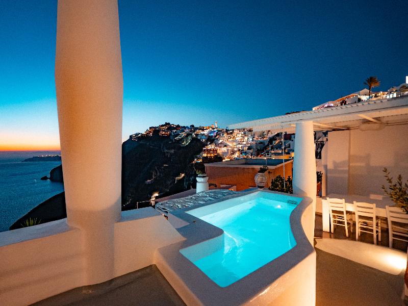 Trieris Villas & Suites - Teras