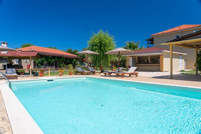Aggelina's Apartments - Havuz