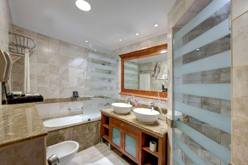 Donatello Hotel Dubai - Oda