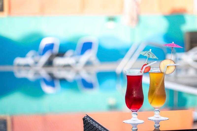 Donatello Hotel Dubai - Havuz