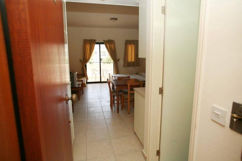 New York Plaza Hotel Apartments - Oda