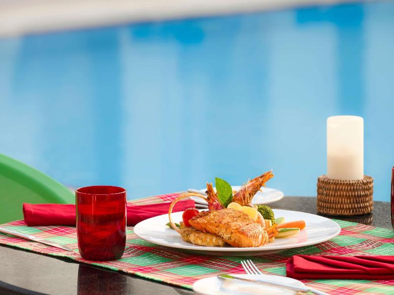 Novotel Cairo Airport - Havuz