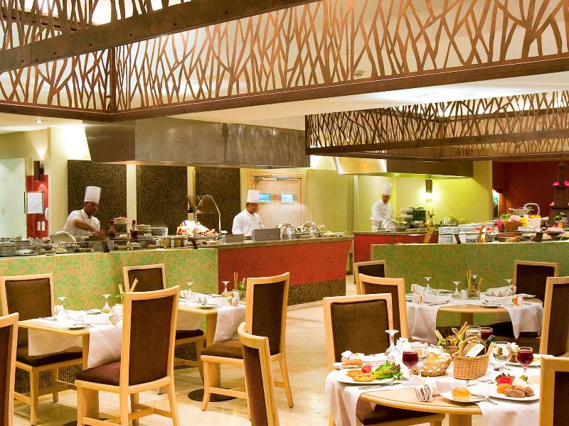 Novotel Cairo Airport - Restoran