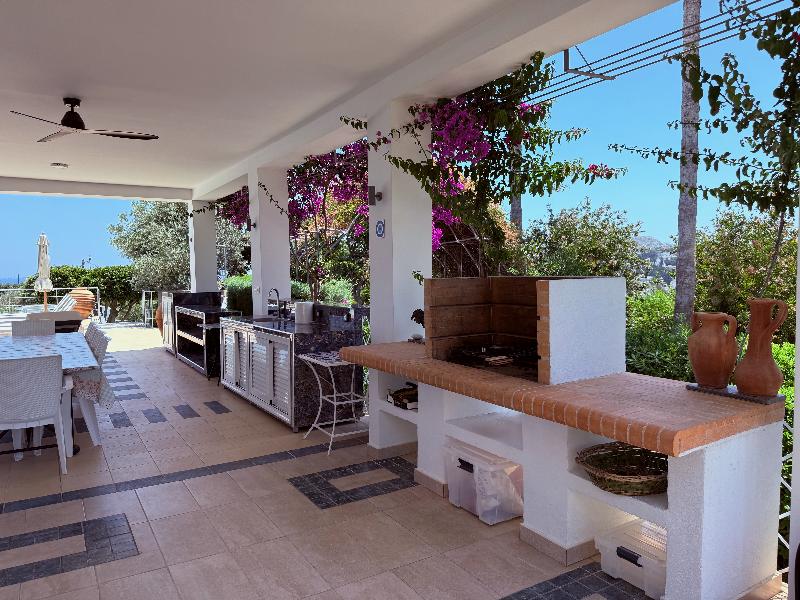 Grande Dame Villa of Rhodes - Teras