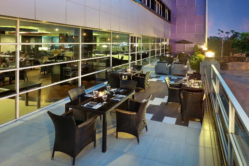 Neo Palma Palangkaraya - Bar