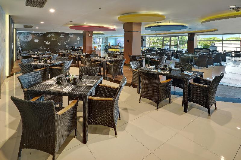 Neo Palma Palangkaraya - Bar