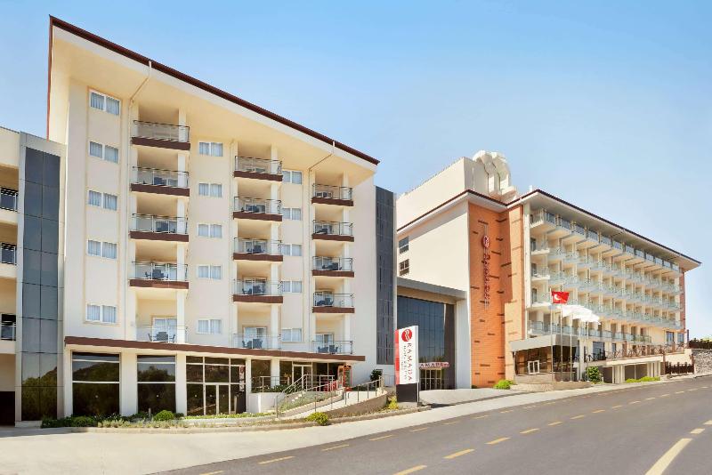 Ramada Hotel & Suites By Wyndham Kusadasi - Genel