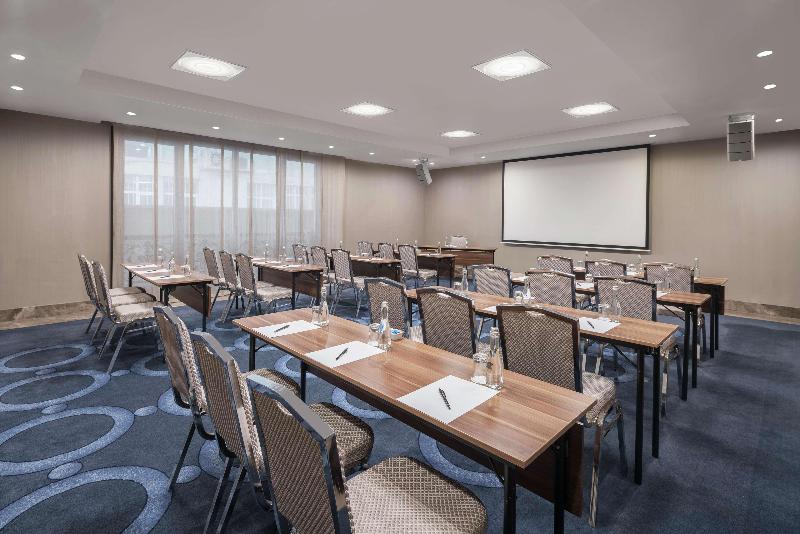 Doubletree By Hilton Istanbul Gayrettepe - Toplantı