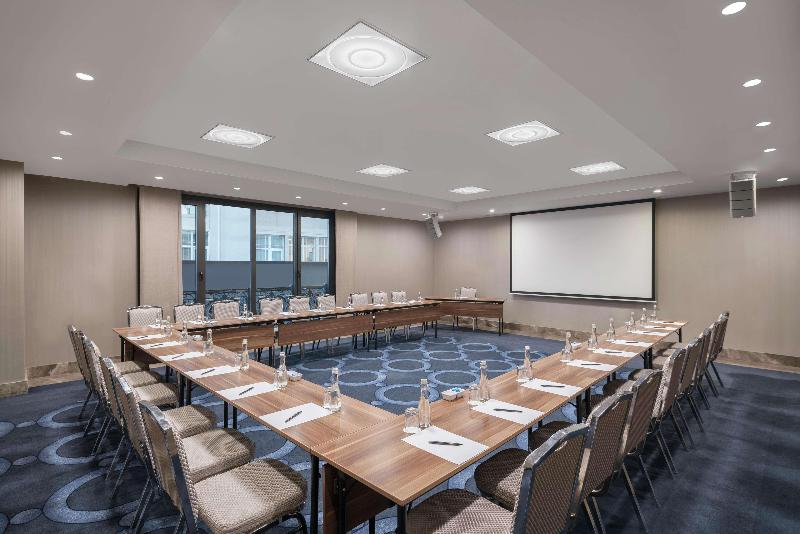 Doubletree By Hilton Istanbul Gayrettepe - Toplantı