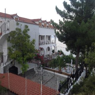 Travlos Studios otel fotoğrafı