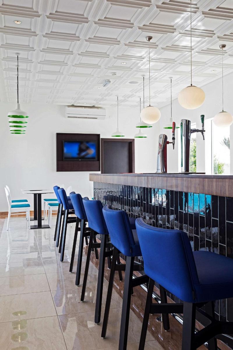 Park Inn by Radisson Hotel & Residence Duqm - Bar