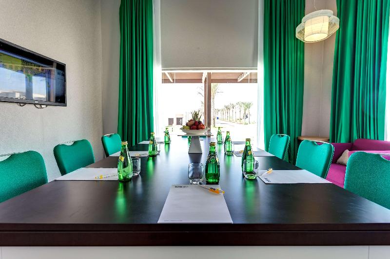 Park Inn by Radisson Hotel & Residence Duqm - Toplantı