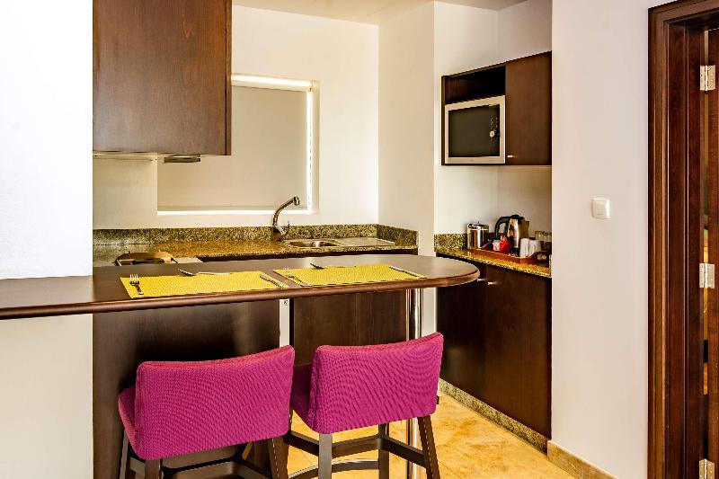 Park Inn by Radisson Hotel & Residence Duqm - Oda