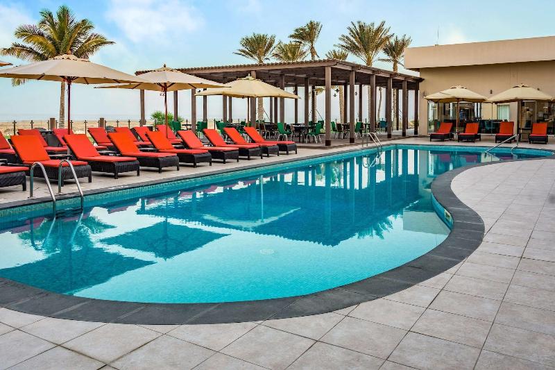 Park Inn by Radisson Hotel & Residence Duqm - Havuz