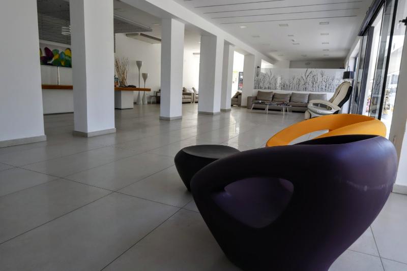 Ellia Hotel - Lobi