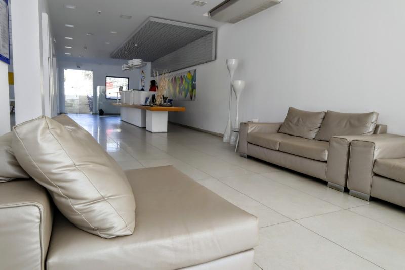 Ellia Hotel - Lobi