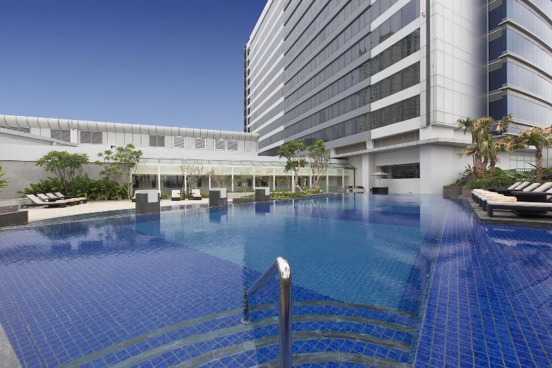 Sheraton Jakarta Gandaria City Hotel - Havuz